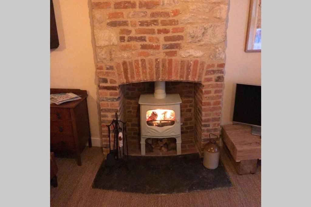 Oxfordshire Living - The Bowler Hat Cottage - Woodstock Esterno foto